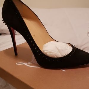 Shoe